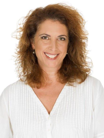 צביה אהרוני (צילום בלה שחר הלל)