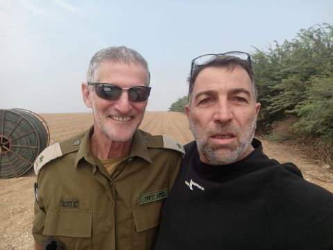עוז והאלוף יאיר גולן בשטח. אלבום פרטי